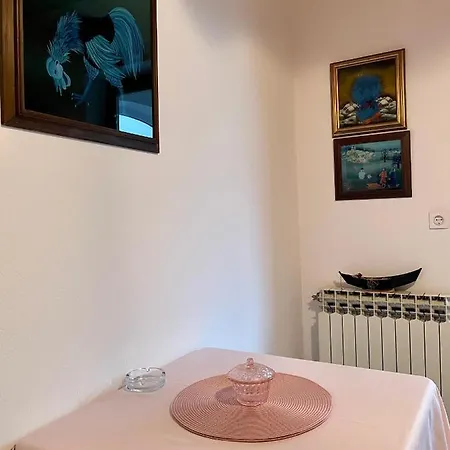 Apartment Ema
