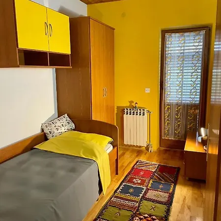 Apartment Ema *