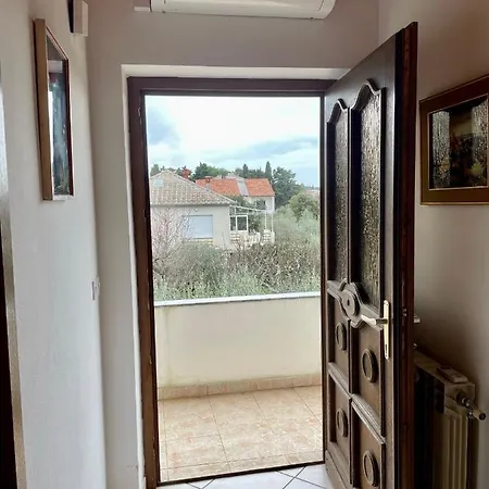 Apartment Ema Ugljan